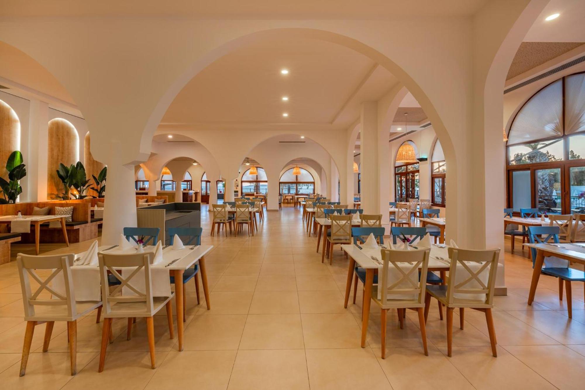 Labranda Tmt Bodrum Eksteriør bilde The restaurant at the hotel